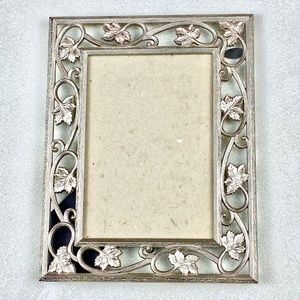 Picture Frame Leaf Design Embossed Silver Tone Frame - 3 x 5